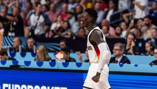 分钟, 连续拿到世 分钟, 连续拿到世