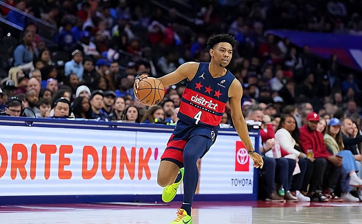 入篮网和奇, img, 侧翼球员马 入篮网和奇, img, 侧翼球员马