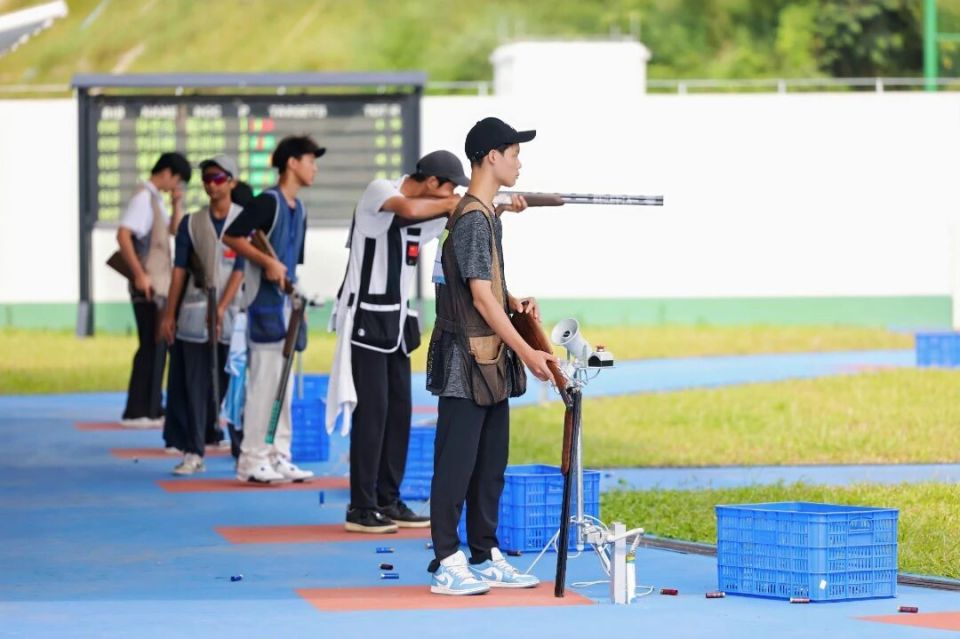 QxO, PhH, 击发 QxO, PhH, 击发